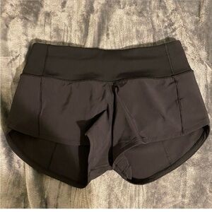 Lululemon Speed Up 2.5” shorts